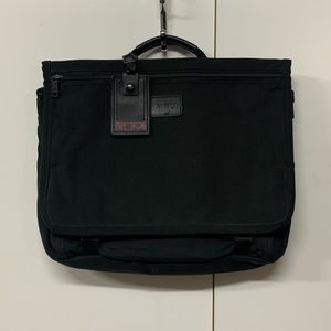 Tumi Messenger Bag Business Laptop Buckle Flap